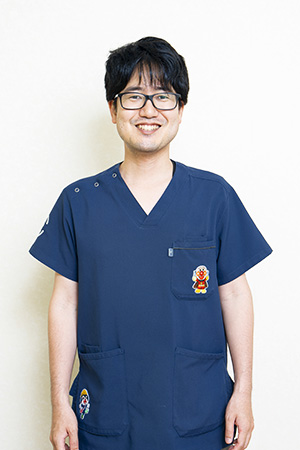 津村 直弥